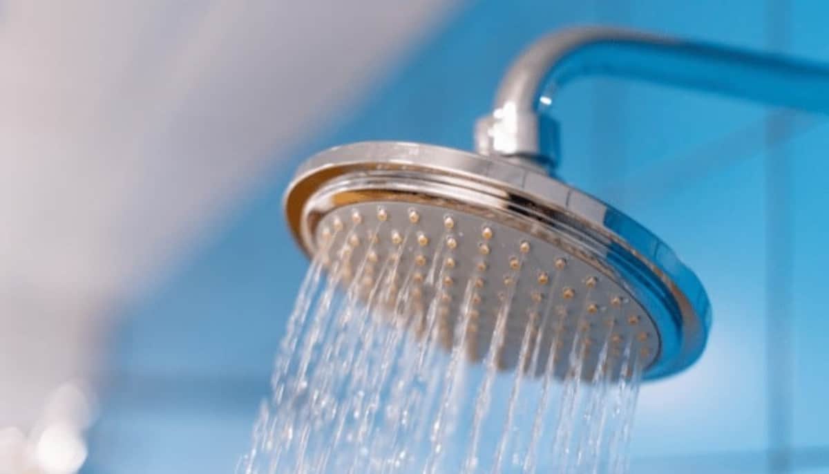 14 Simple Tips to Conserve Water in the Bathroom