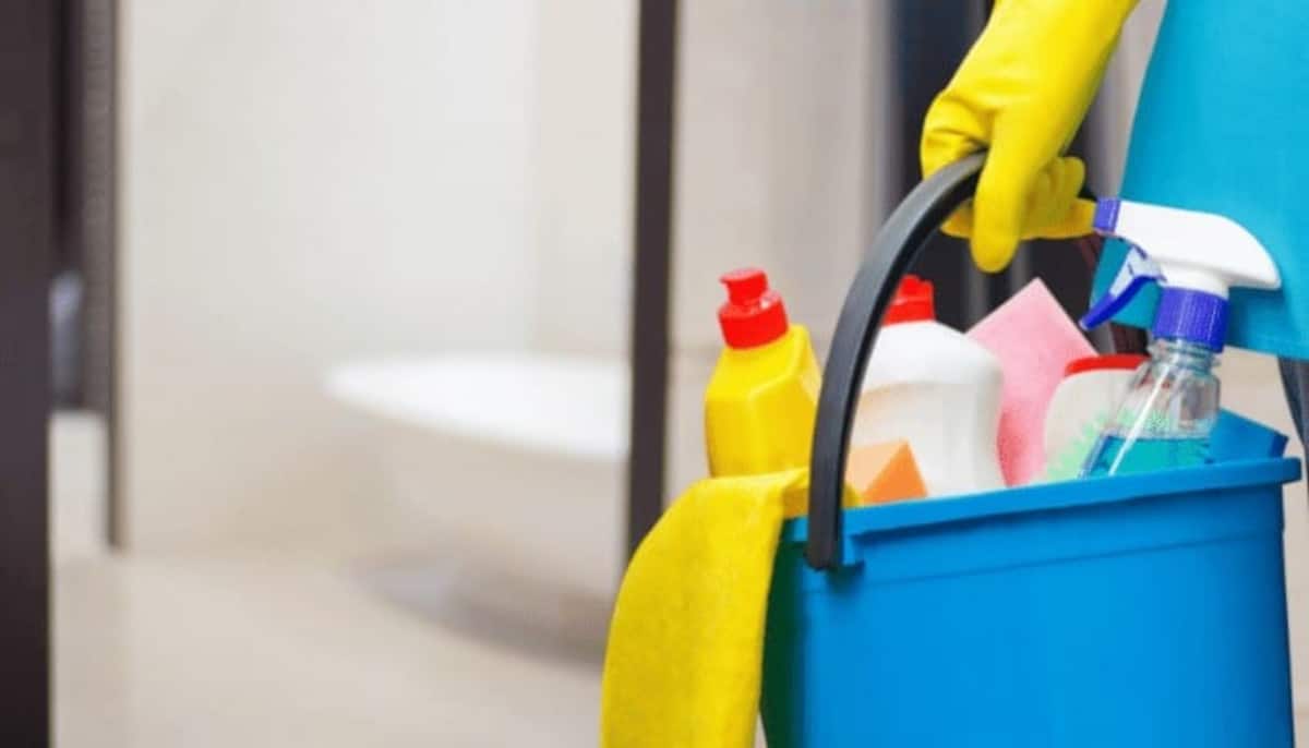 How to Clean a Bathroom with Bleach? Step-by-Step