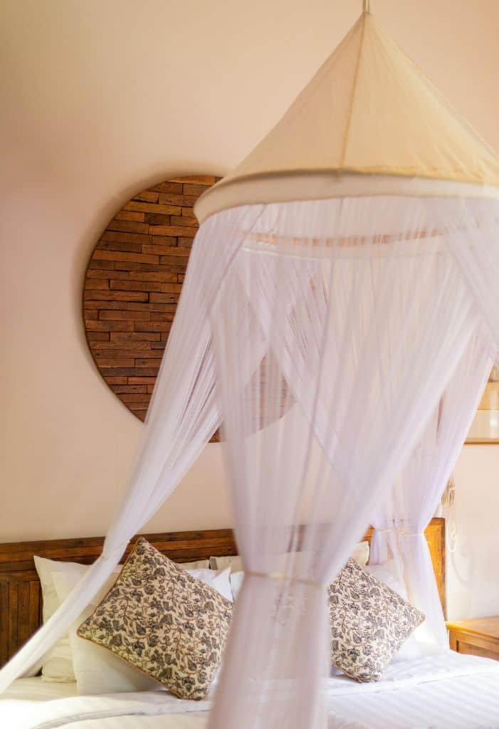 15 Whimsical Bedroom Decor Ideas for a Magical Retreat